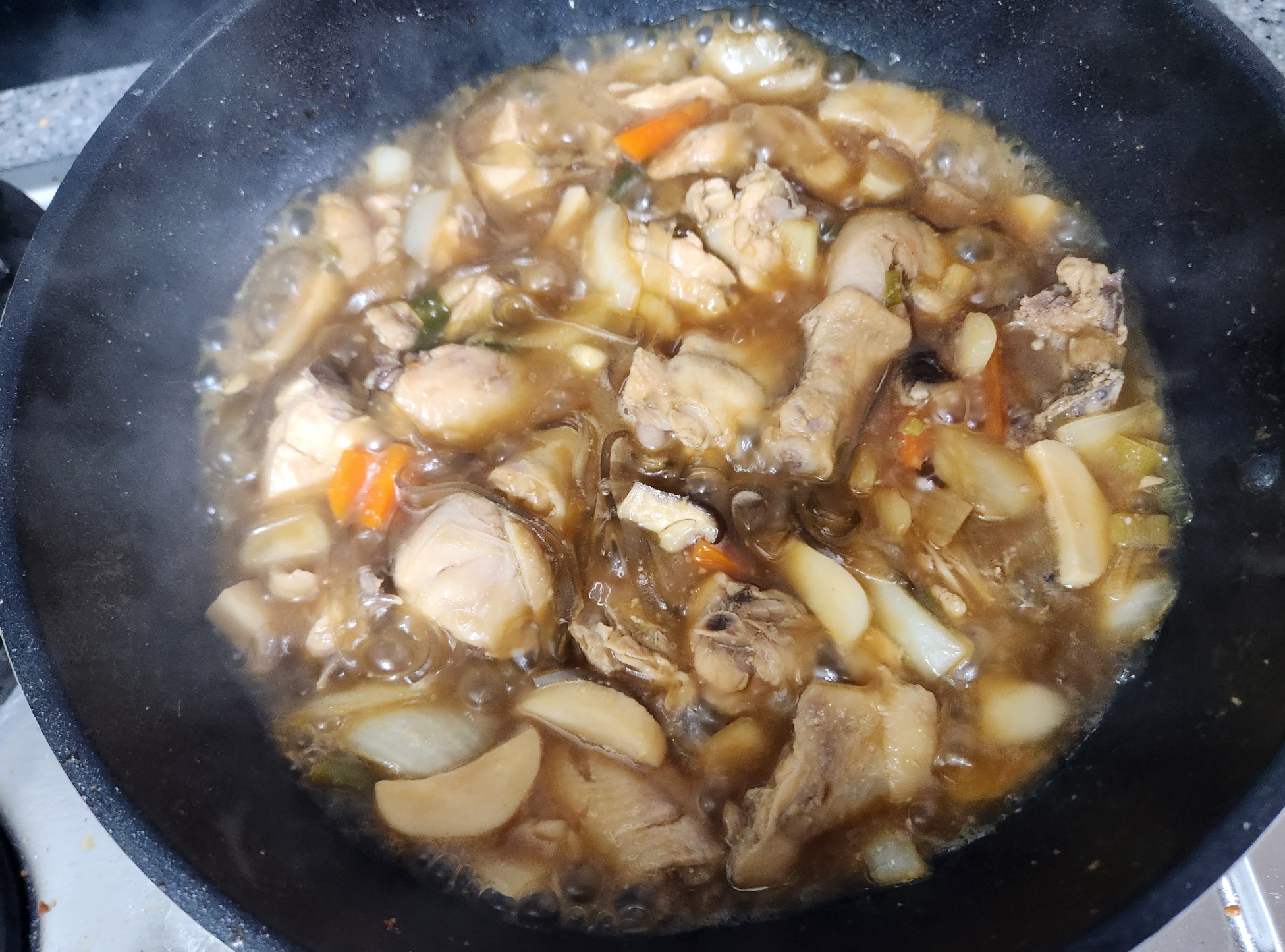 간장 닭볶음탕 맛있게 만드는 법, 집에있는 간단한 재료로 만들었어요