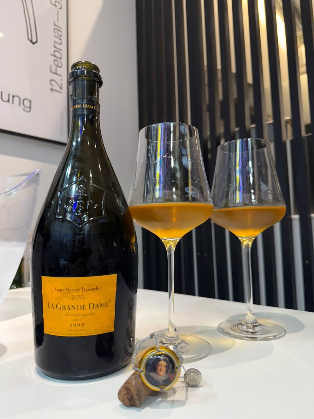 ๋ต๋ธ ํด๋ฆฌ์ฝ ๋ผ ๊ทธ๋๋ด 1995๏ฝVeuve Clicquot La Grande Dame Brut Champagne 1995, Champagne, France