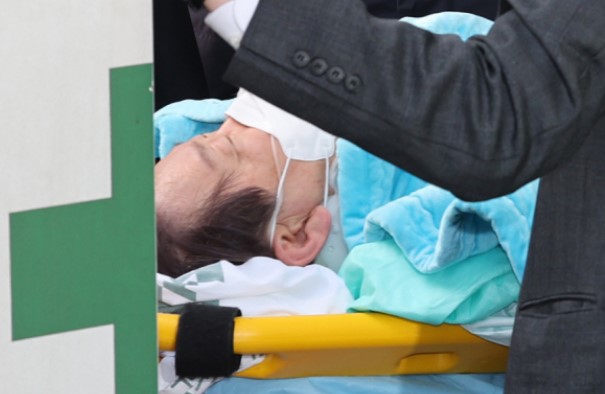 이재명 더불어민주당 대표 부산 가덕도 피습 상황