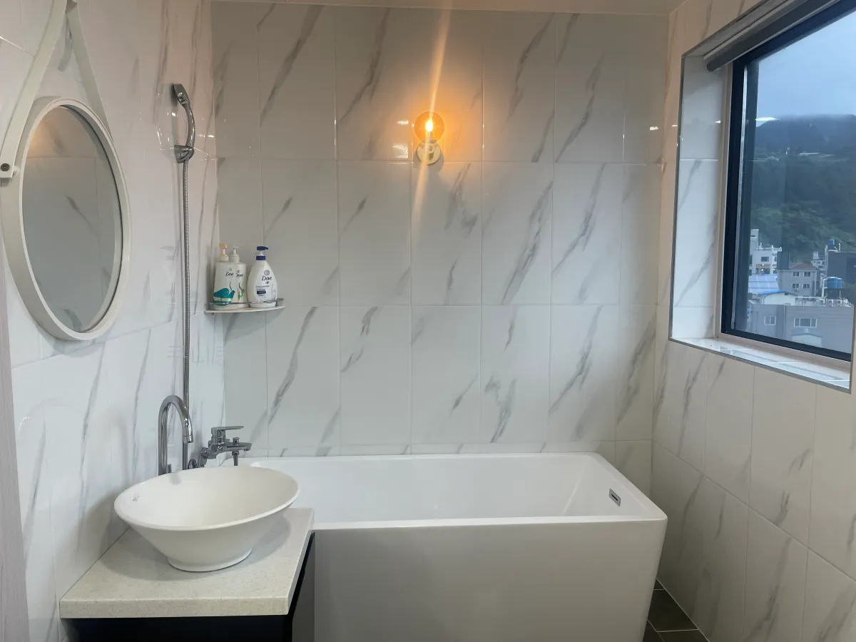 울릉도-저동항-가족여행-숙소추천-울릉위드유호텔-VIP뷰룸-4인-후기