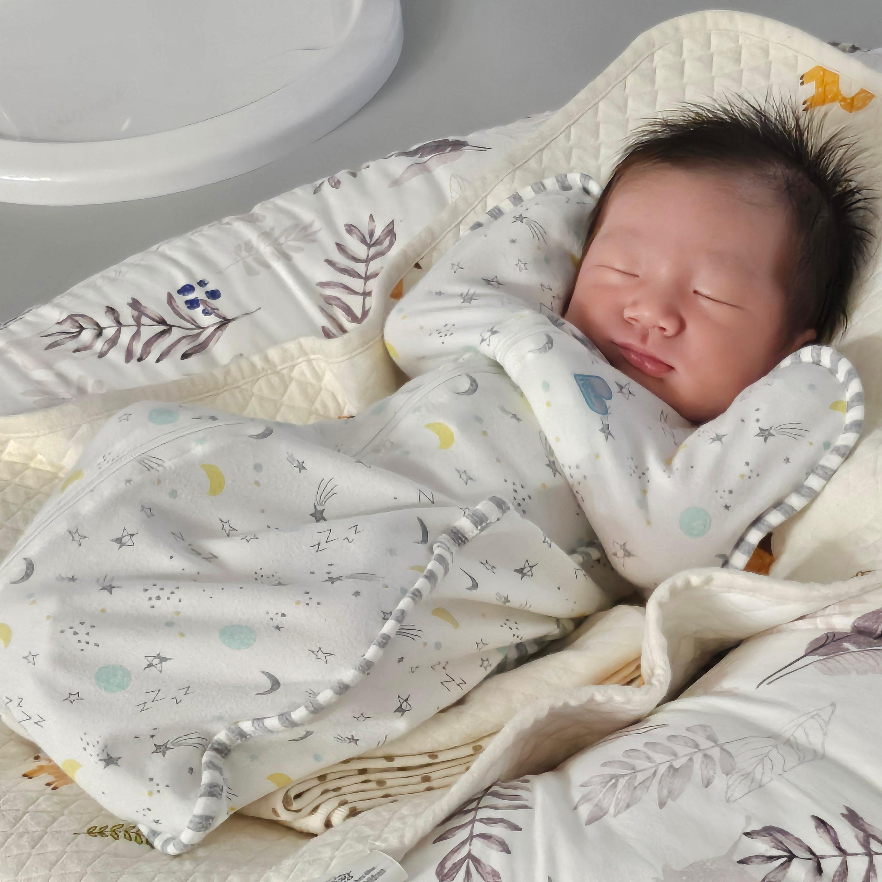 우리 아기, 밤에 왜 자꾸 깰까? 성장 과정에서 겪는 당연한 변화들