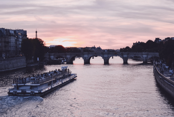 영화 매트릭스 자유의지, 빅터 프랭클 죽음의 수용소에서