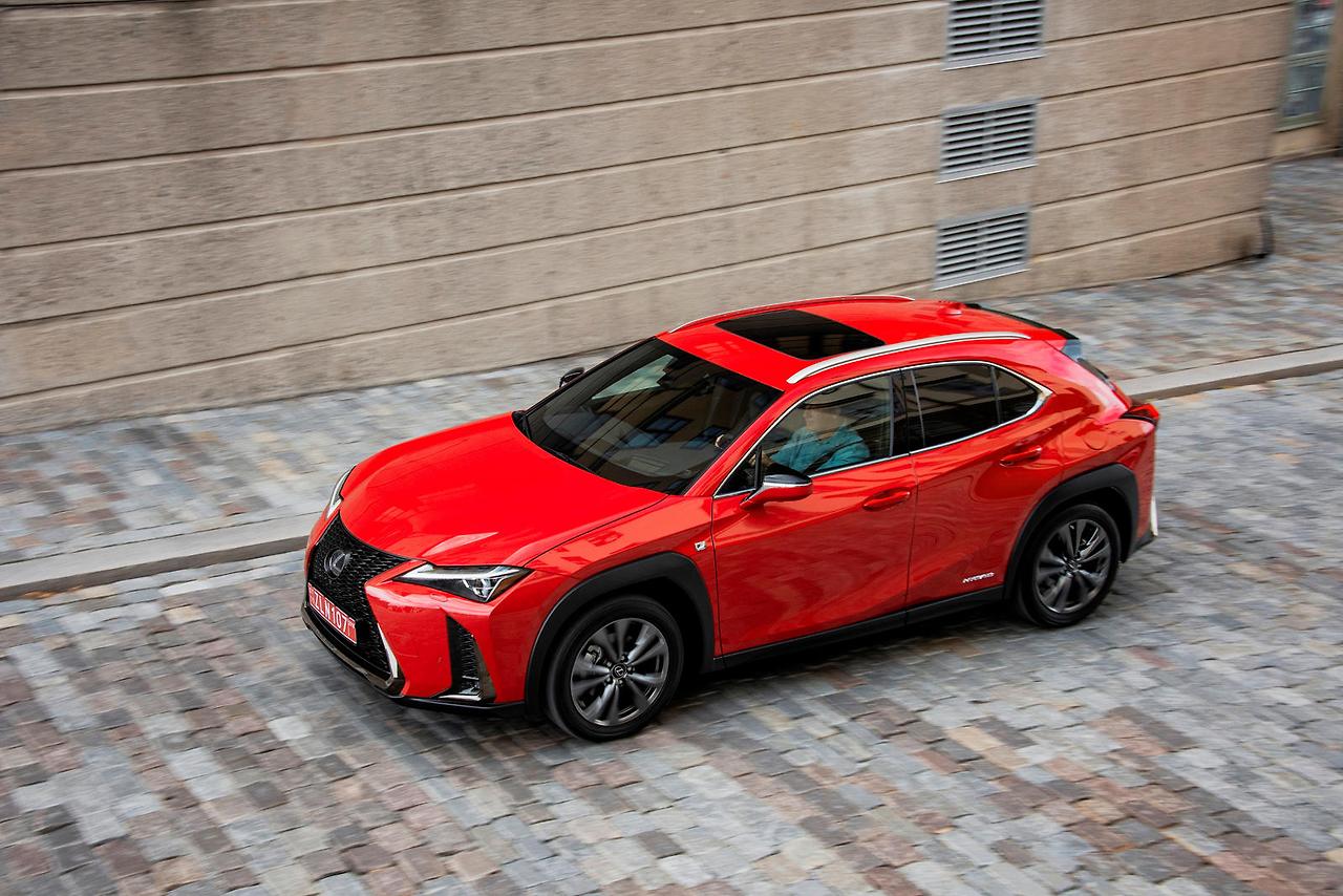 2024 렉서스 UX 하이브리드 외부디자인
