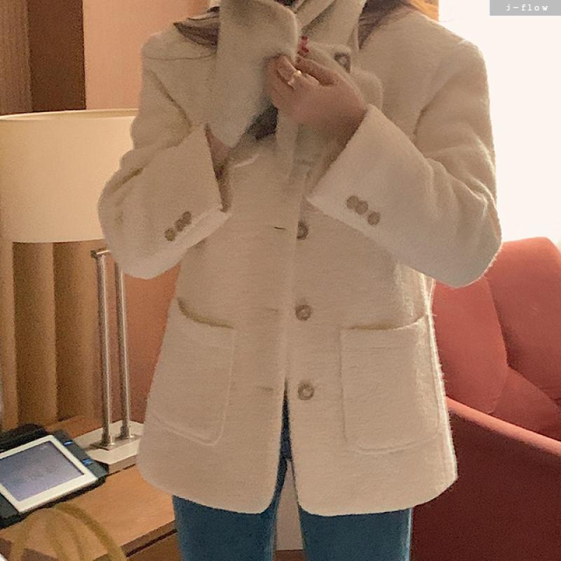 르메이 트위드 금장 브이넥 하프 울자켓 2col 겨울 봄 루즈핏 부클 누빔안감 제이플로우
