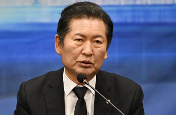 정청래 당대표 경선 첫 승리