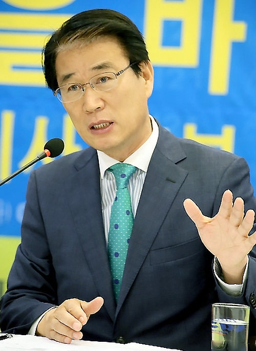 권오을 의원 국회사무총장 경력