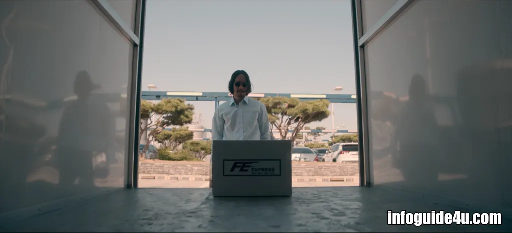 택배트럭에서 박스를 발견하는 프랭크