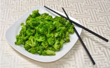 데친 브로콜리 요리