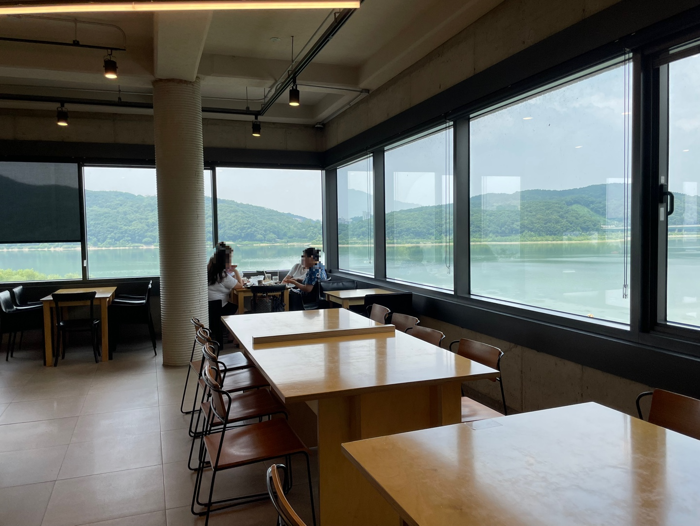 용인 기흥 호수앉기 대형 베이커리 카페