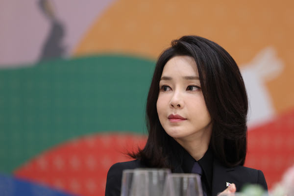 김건희 여사는 법적·정치적 관심의 중심에 선 인물