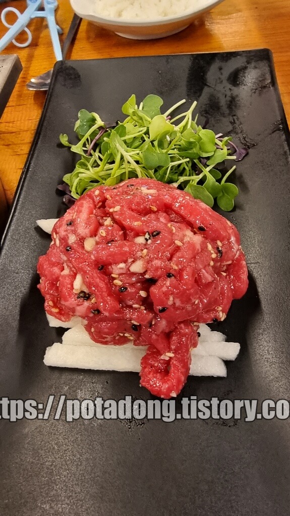 농부네수제갈비 한우육회