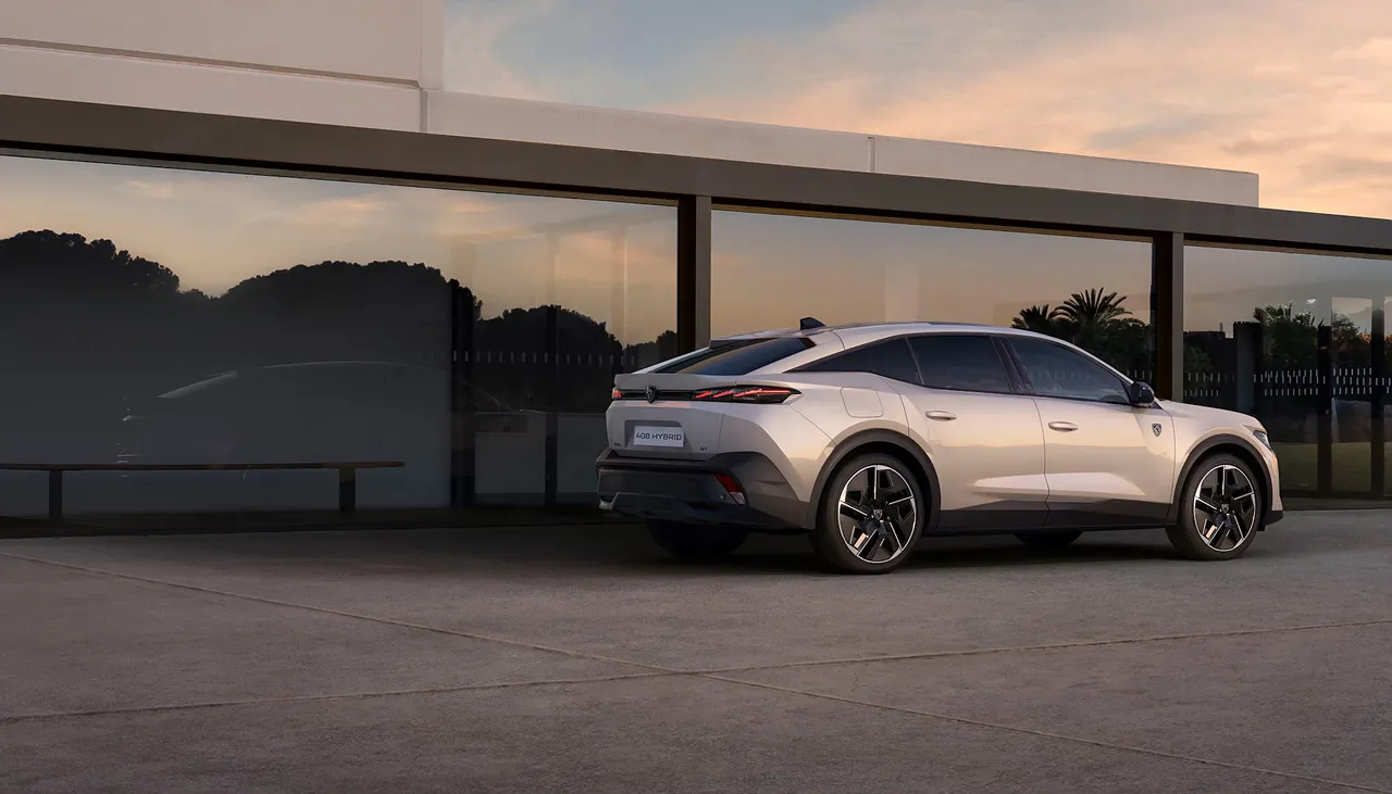 푸조 408 차량 정보 이미지