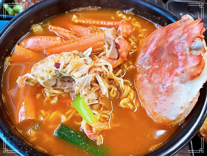 진심 가득 건강 담은 맛 강릉 경포대 강문해변 맛집 추천 생방송투데이 홍게 붉은 대게 속초 주문진 선주 직판 공수 물회 횟집 오늘방송 고수뎐