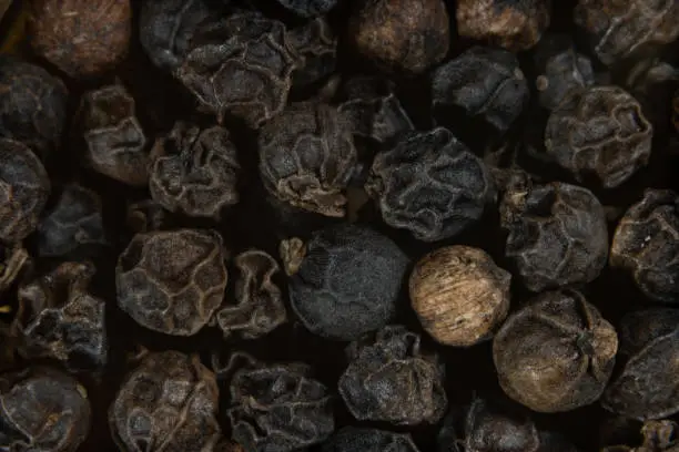 블랙마카 효능과 부작용을 제대로 알고 먹자구요! 블랙 마카는 남성에게 특히 더 좋다고 알려져 있습니다. 또한 에너지 향상, 항산화, 기억력 개선 등 다양한 효능을 자랑하는 블랙 마카에 대해 알아보며, 우리 몸과 마음에 주는 긍정적인 영향들을 함께 탐색해봅시다.