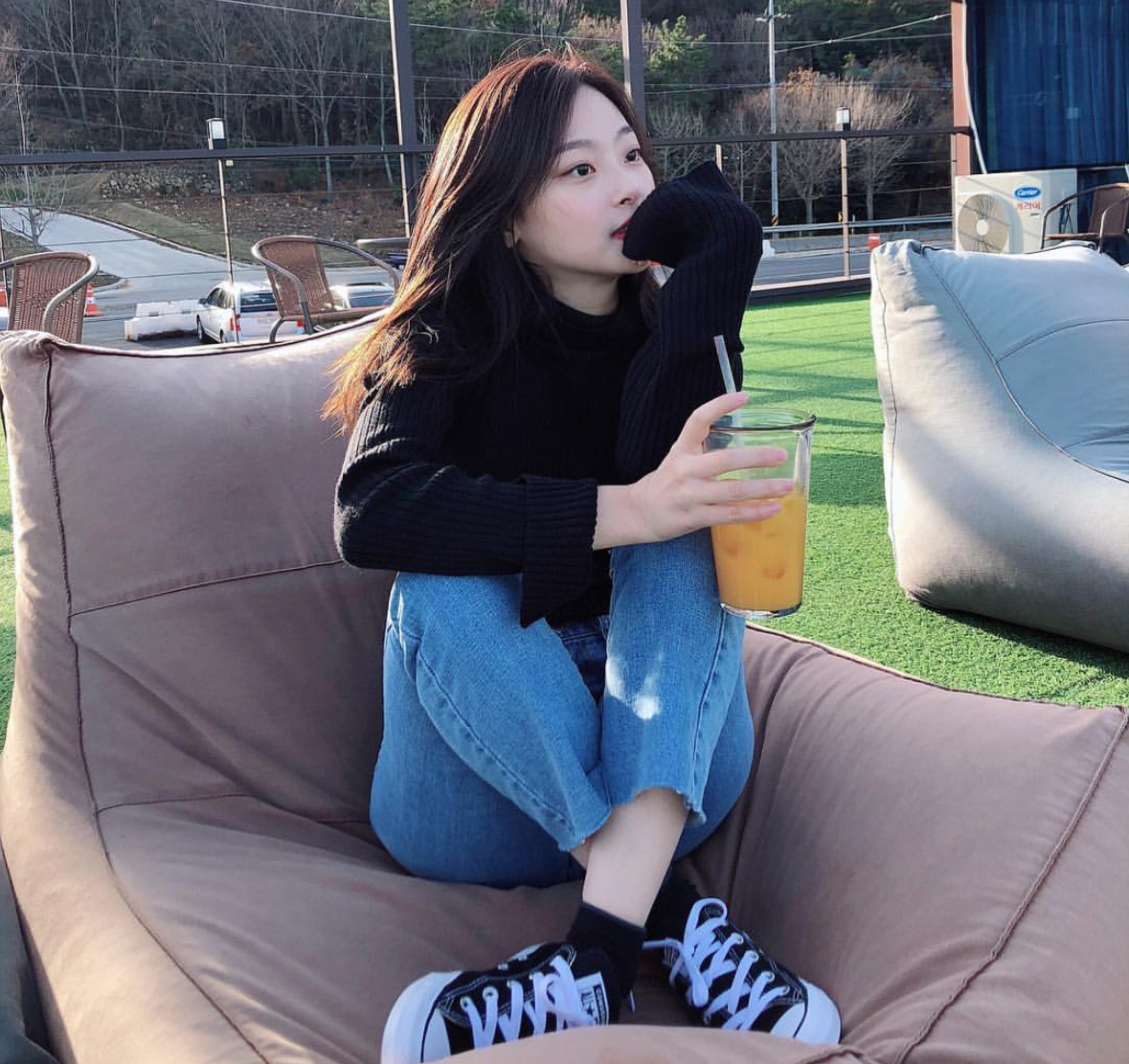 배우 최희진 사복