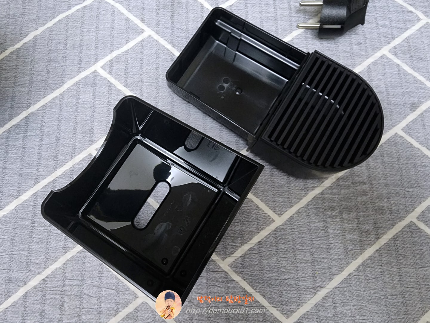 캡슐 컨테이너, 컵 받침대, 외장 오수받이, 내장 오수받이