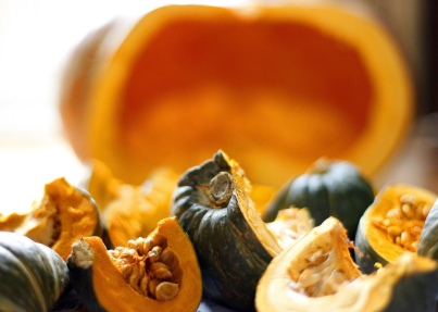 단호박 씨 볶아 만든 고소한 간식 만들기