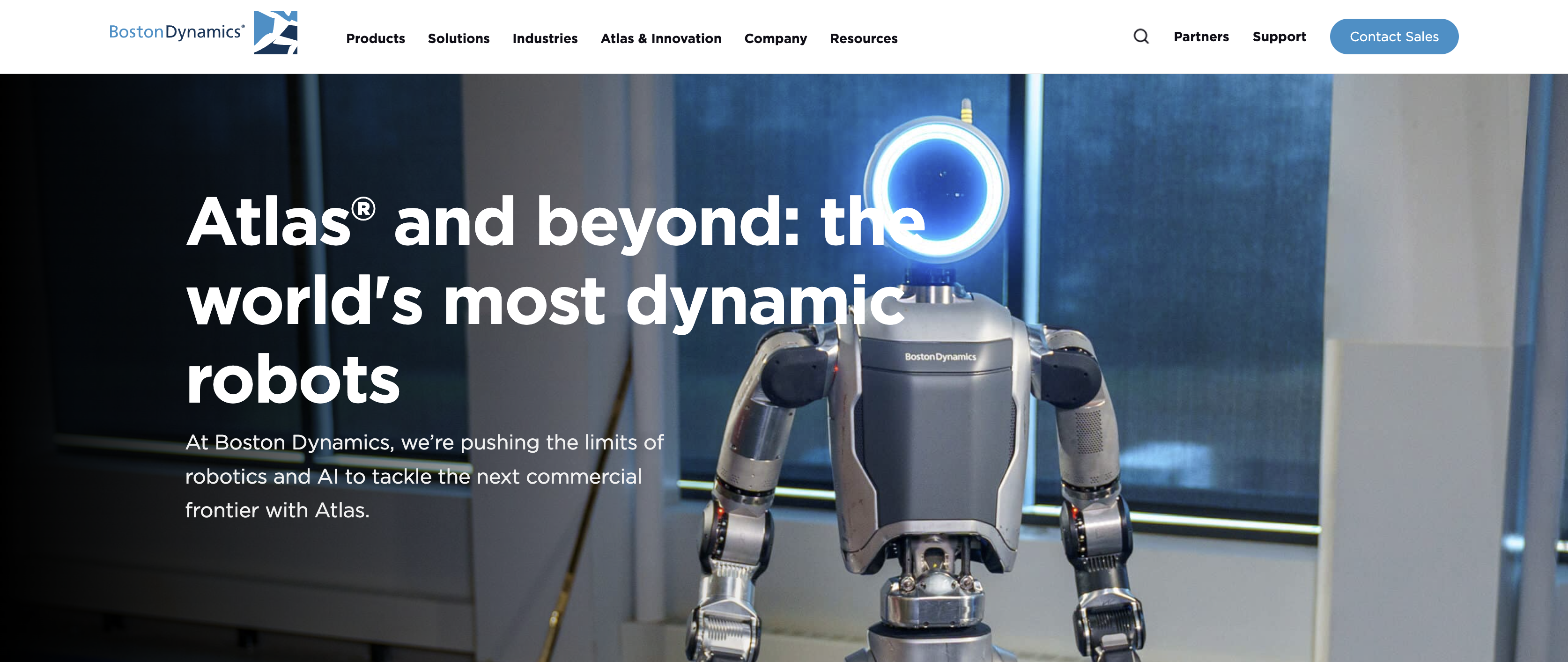 휴머노이드 아틀라스는 이족 보행로봇의 기본을 제시하였습니다. ❘ https://bostondynamics.com/