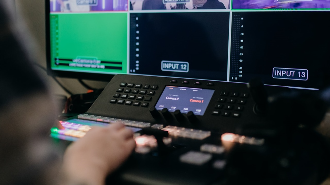 출연자 권익을 보호하고 사생활 논란 방지를 위해 출연 표준계약서 개정