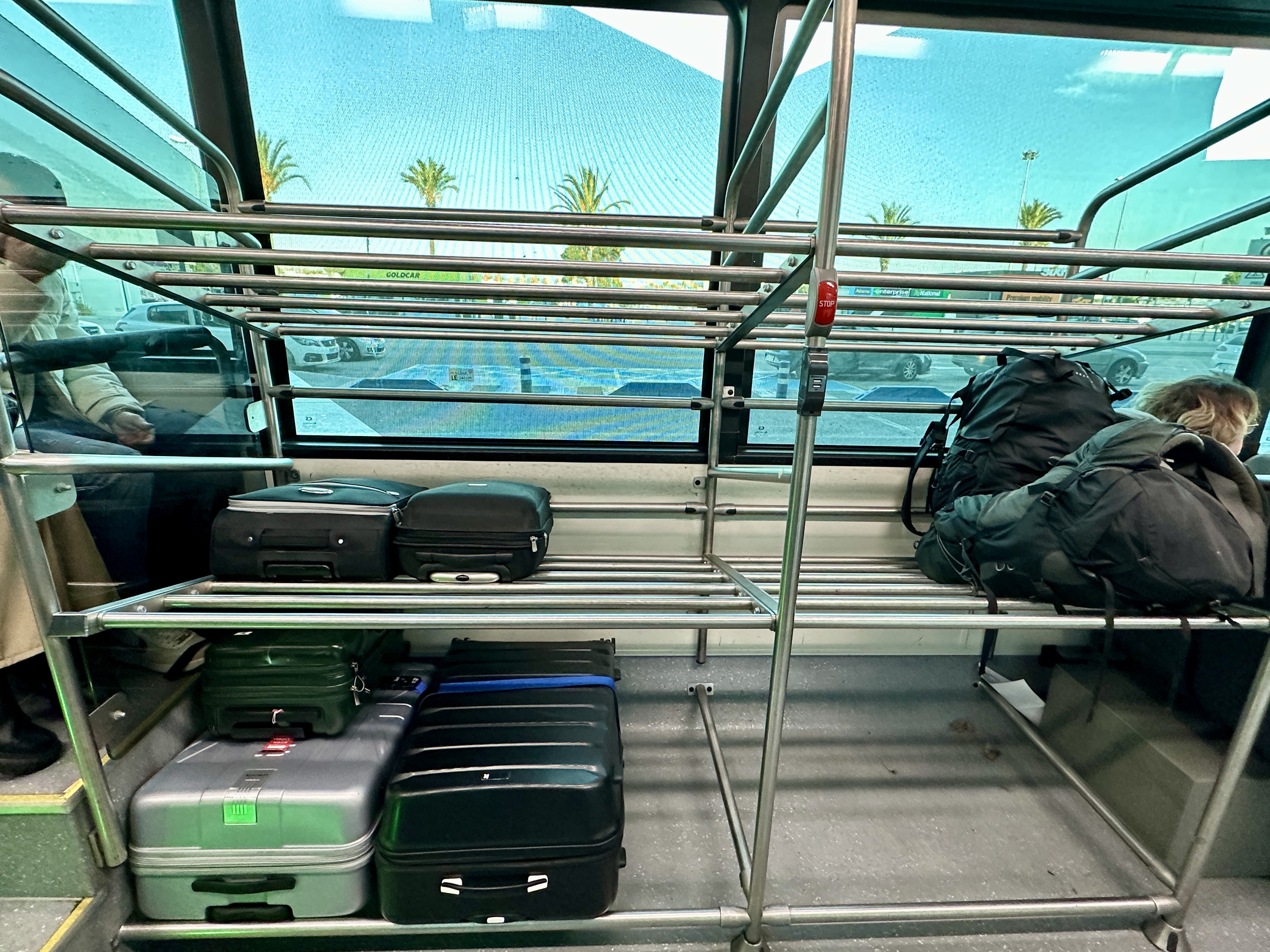 바르셀로나 공항버스 짐칸