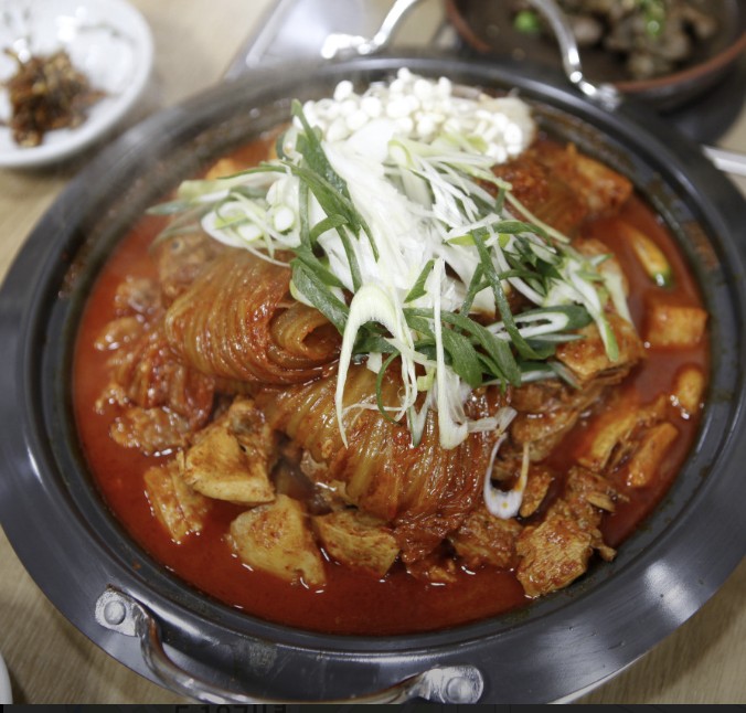 광주 서구 버섯 백숙 맛집 &amp;#124; 2TV 생생정보 나온 어쩌다토종닭