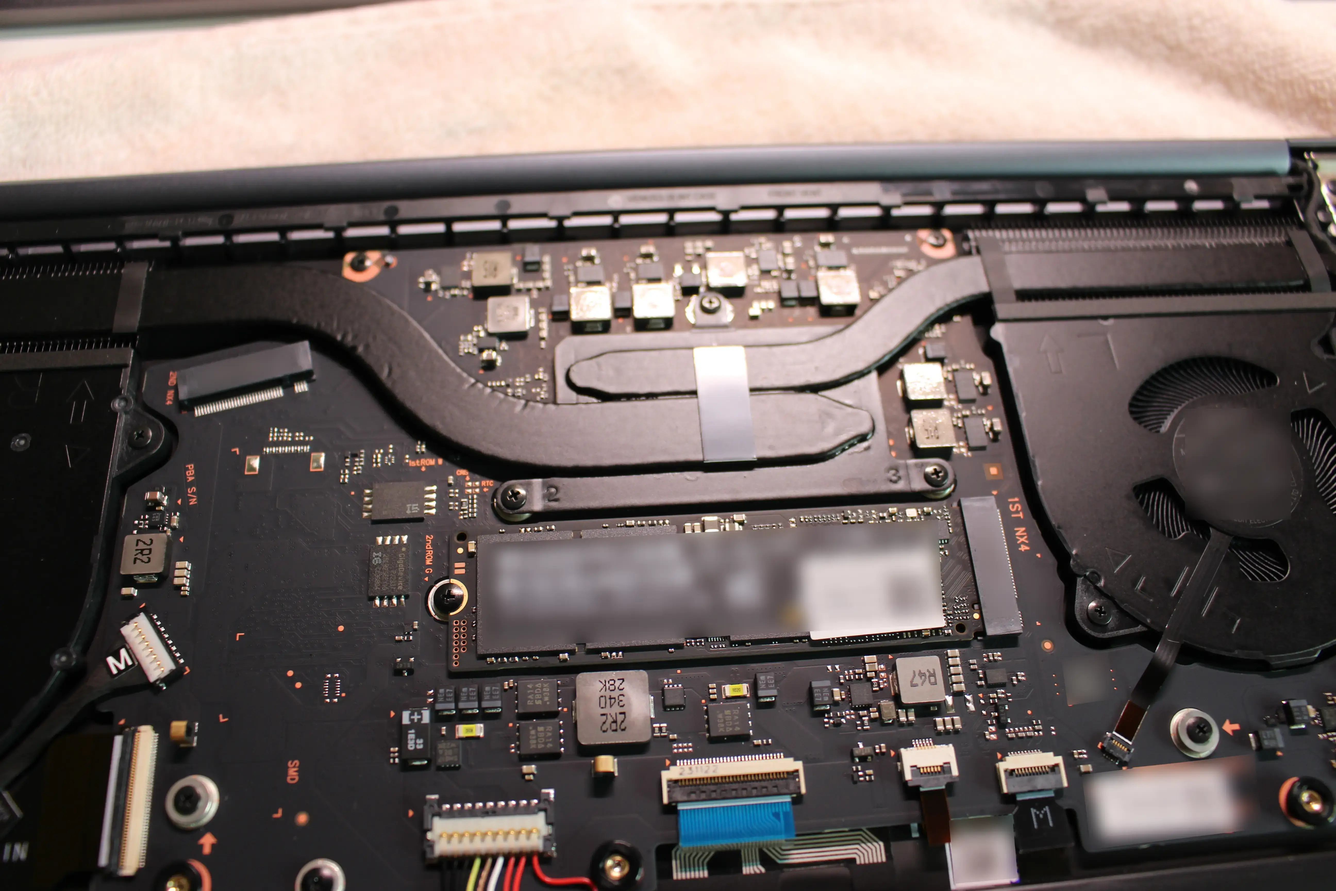 갤럭시 북4 PRO 내부 구조 및 2개의 SSD 슬롯