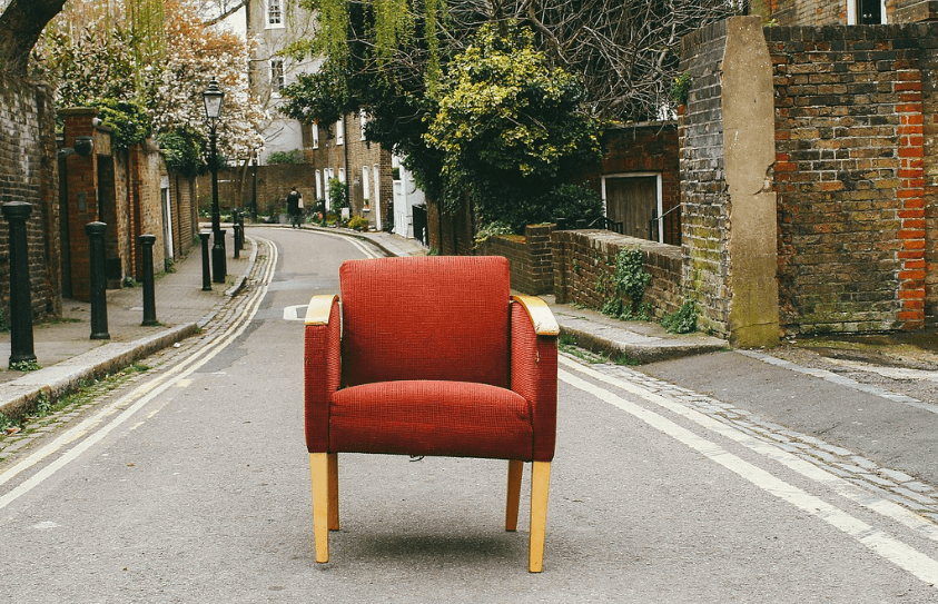 버려진 소파 사진