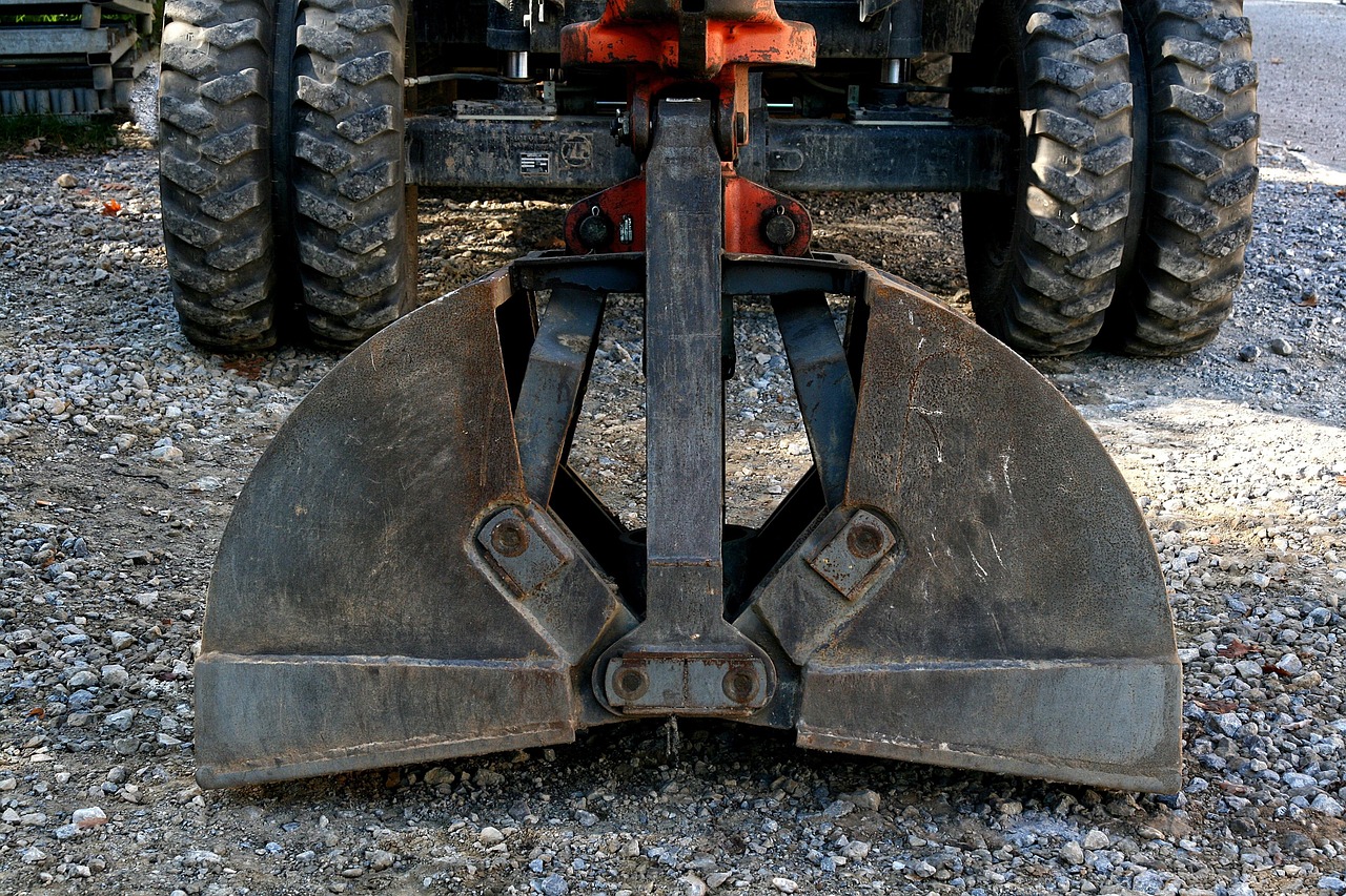 크레인·중장비 안전 완전 가이드 – 충돌·전도·협착 방지 2025 최신판