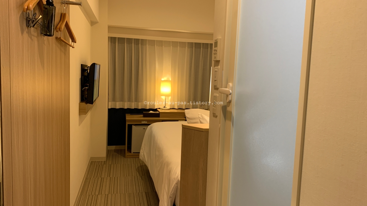JAPAN-HOTEL-FOUR POINTS FLEX-SHIN OSAKA-ROOM
