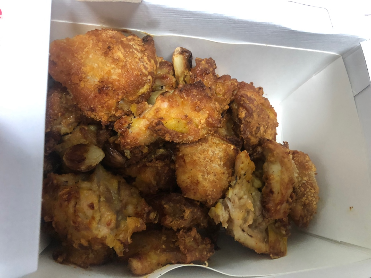 다시봐도 비주얼은 이상하다.