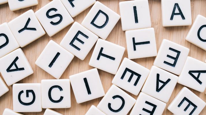 해외에서 언어 장벽 극복하기 – 영어/현지어 실력 없이도 살아남은 법