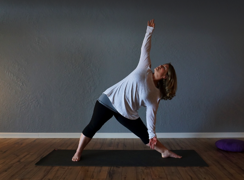 여성 스트레칭 사진