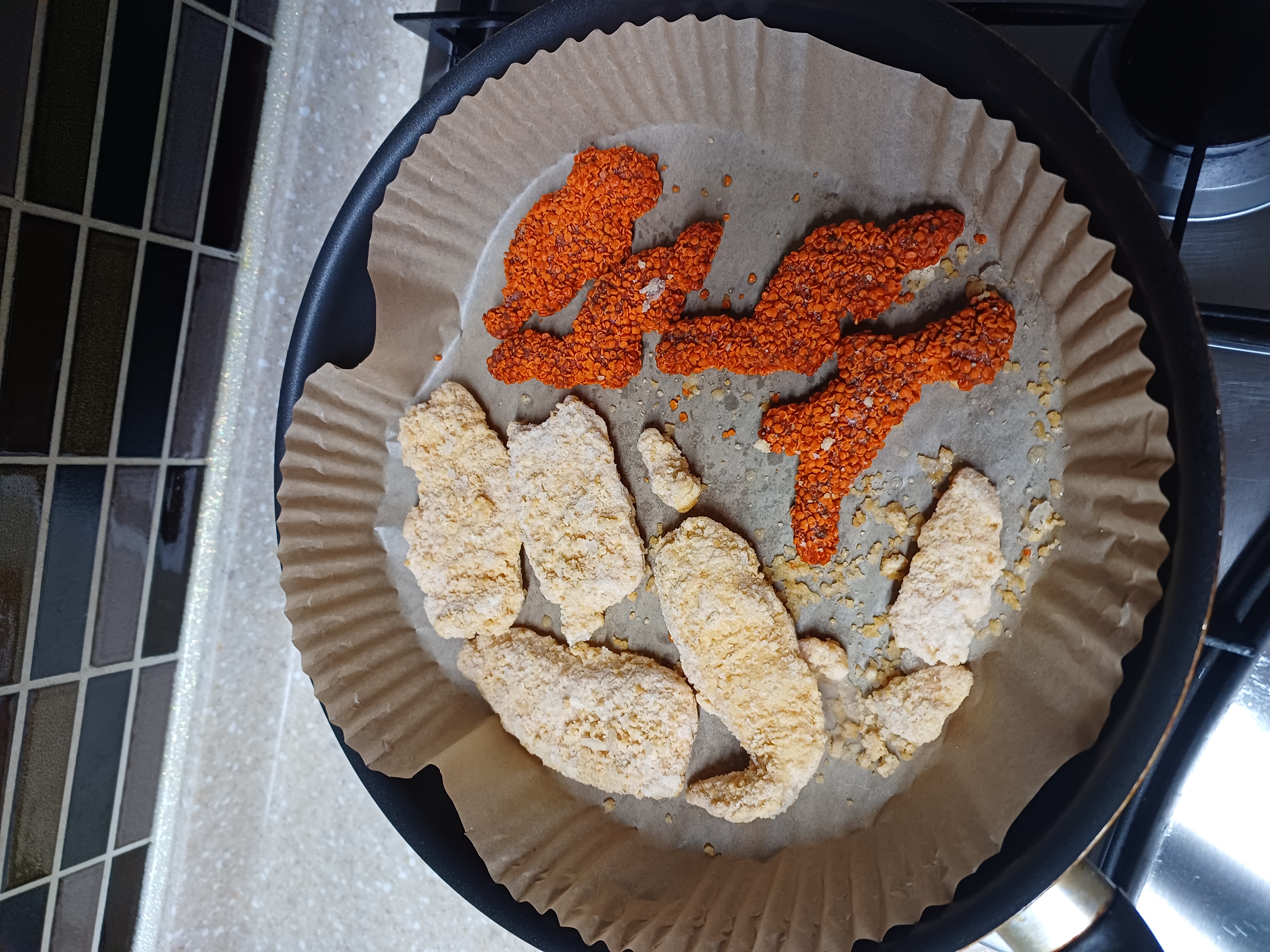 하림 불용가리 치킨과 통안심 크런치 텐더