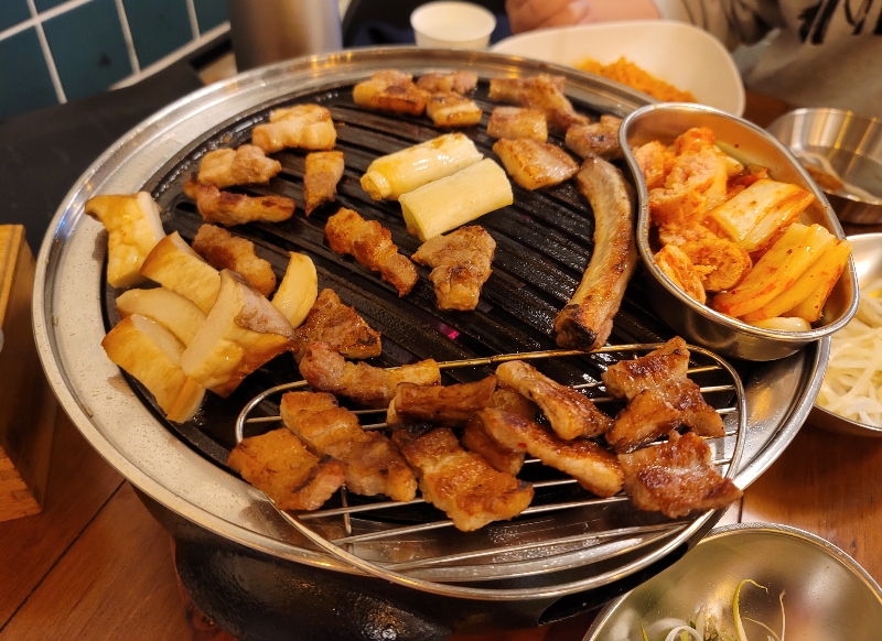 화포집 화포생갈비(뼈삼겹) 구이