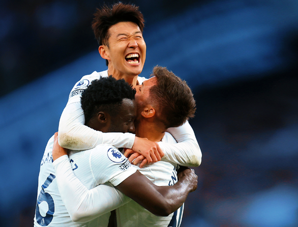 토트넘 SNS 손흥민 사진입니다.