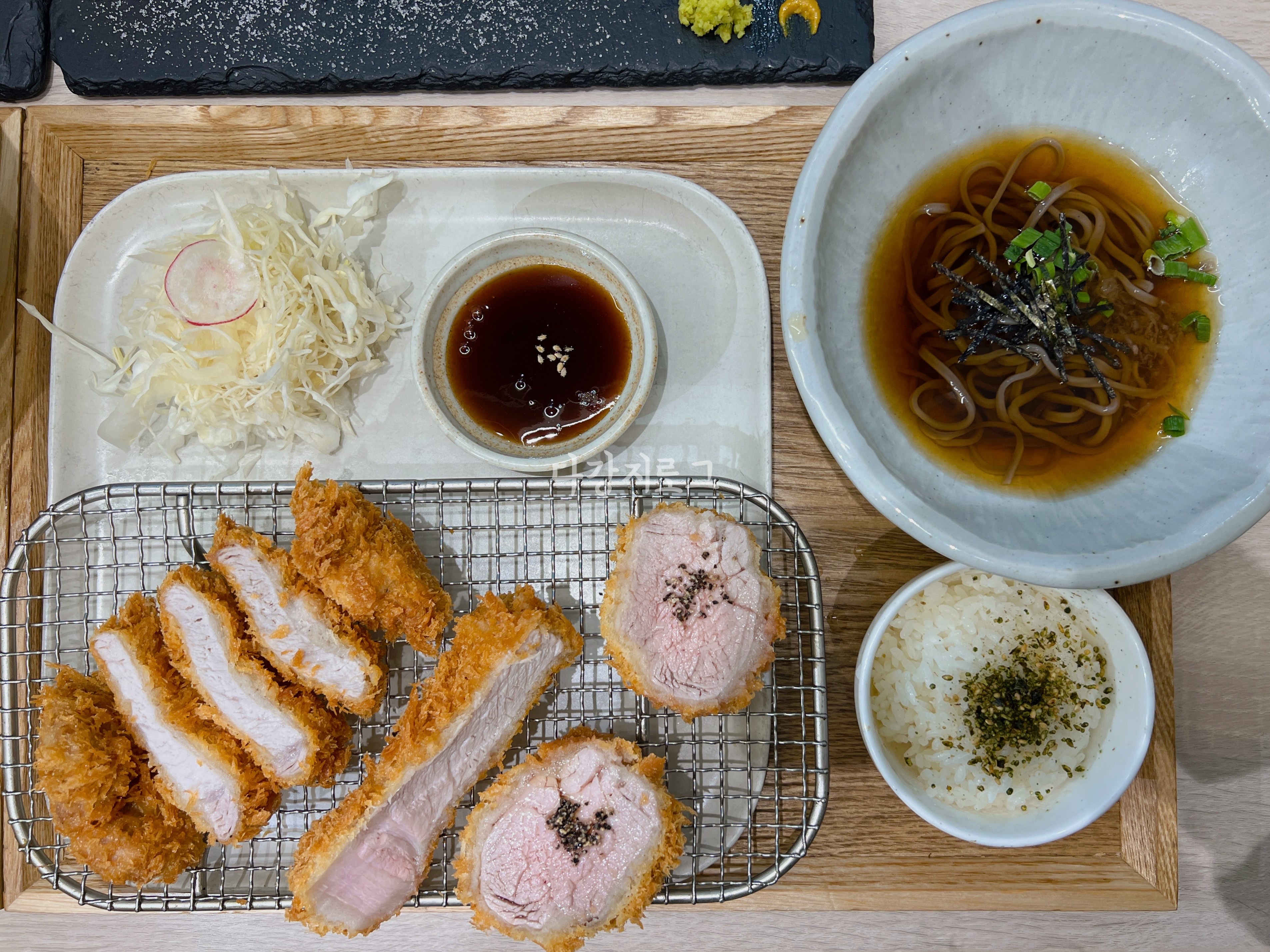 첨단 아크레타 수수하지만굉장해 돈가스맛집