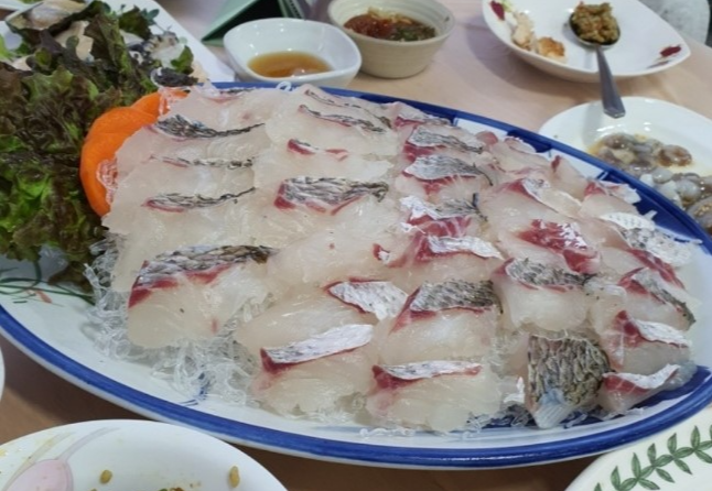 파랑도 횟집