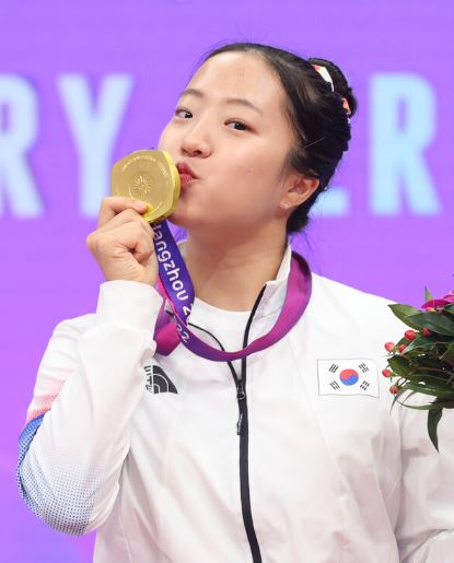 뿌링클 모델 신유빈 선정 프로필 나이 키 먹방 주먹밥