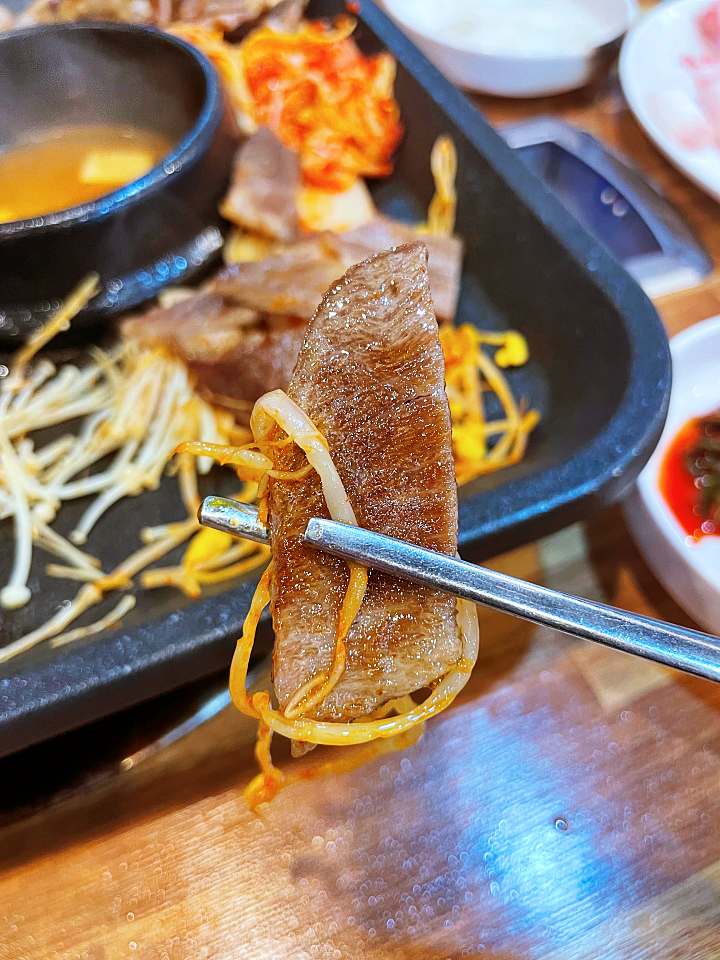 단돈 3,900원 국내산 한돈 냉삼 대패 삼겹살 김포 마산동 맛집 추천 생방송투데이 맛있고 싸다고