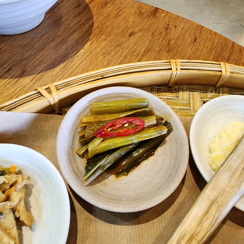 명이나물