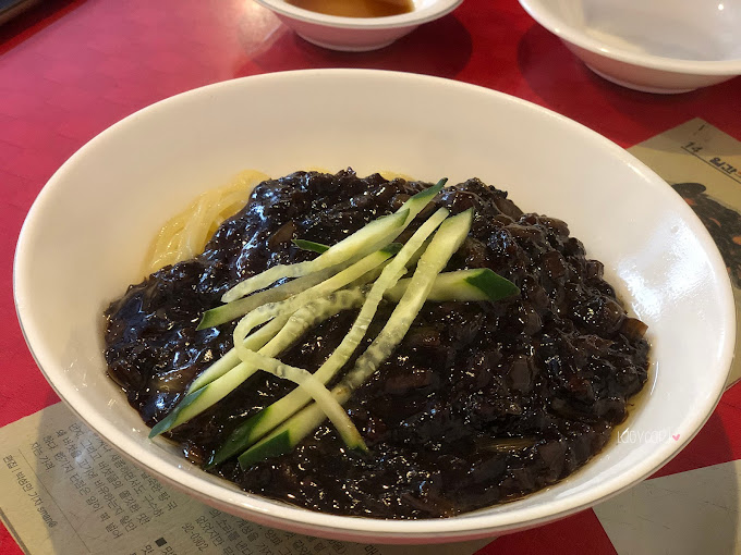 신촌 퓨전 중국집 '완차이'