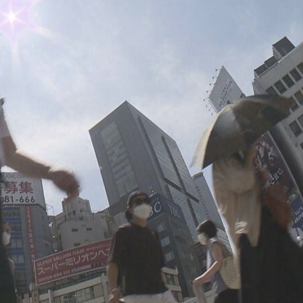 일본 도쿄 코로나 상황 - 신규 확진자 3만842명 위중증 34명 사망자 9명 병상 사용률 55%