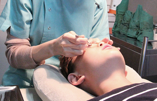 눈에 날파리 현상-병원