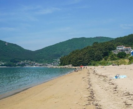 경남 여행지 추천 ❘ 거제 가볼만한 곳 베스트 10. 구조라해수욕장