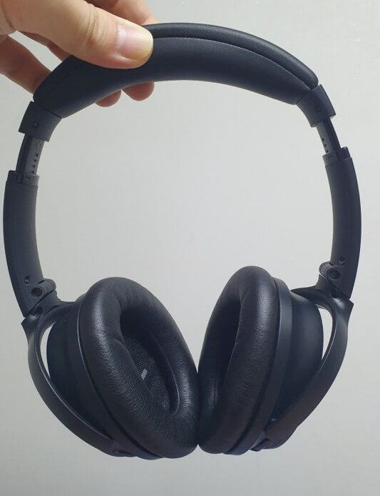 보스 qc45 헤드폰 측면 사진