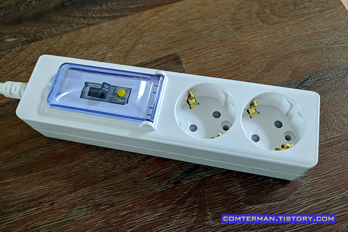 누전 차단기 부착 멀티탭