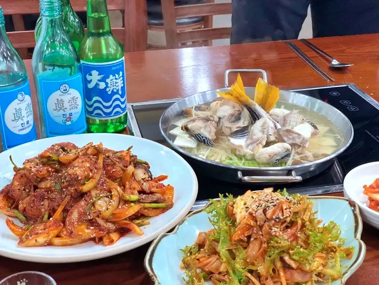 투데이 맛있는 메뉴 복수육 복불고기 복튀김 껍질무침 복국 복어 특선정식 맛있는 식당 추천 부산 사상구 맛집