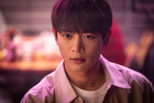 훈 역의 최민호