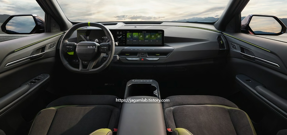 EV5 GT 블랙 & 네온 내장 컬러 및 스웨이드 시트