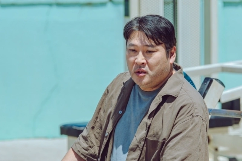 드라마 '모래에도 꽃이 핀다' 등장인물 김백을 연기하는 배우 최무성